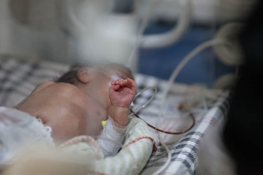Mother and Child Health in Balochistan A baby suffering from an infection is seen in the MSF nursery at DHQ hospital in Chaman, Balochistan, Pakistan, October 2018.
PHOTO: KHAULA JAMIL